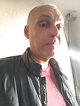 Pineapple04 online show from October 30, 2025, 7:39 am