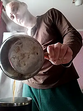 Pineapple04 online show from February 14, 2026, 8:25 am