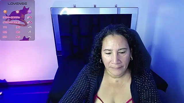 sussy lee  online show from March 7, 2025, 4:33 pm