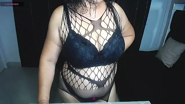 sussy lee  online show from March 3, 2025, 3:54 pm