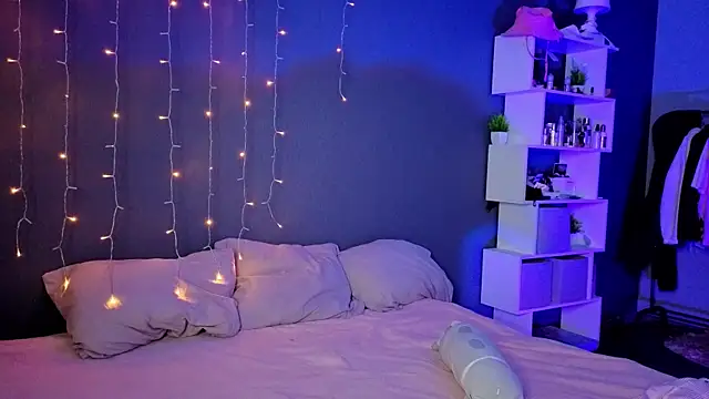 aneta alisha online show from October 30, 2025, 12:36 pm