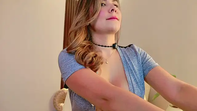 Snapshot of EmilyRive chatting on July 25, 2026, 11:00 pm EmilyRive online show from July 25, 2026, 11:00 pm