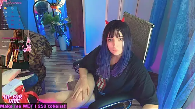 Snapshot of Toxic_Ellies chatting on October 13, 2025, 2:18 pm Toxic Ellies online show from October 13, 2025, 2:18 pm