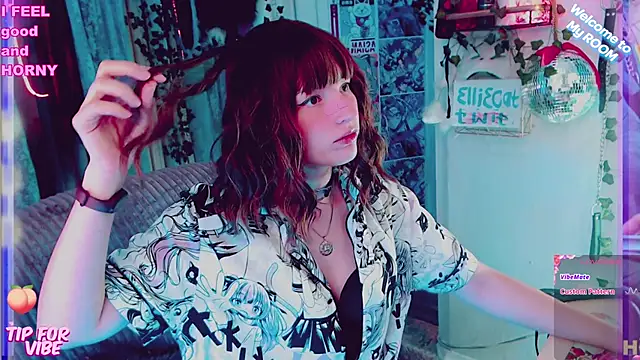 Snapshot of Toxic_Ellies chatting on February 2, 2025, 2:34 pm Toxic Ellies online show from February 2, 2025, 2:34 pm