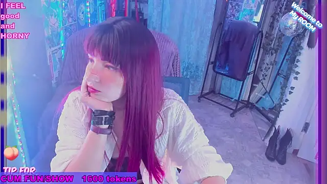 Snapshot of Toxic_Ellies chatting on February 6, 2025, 2:37 pm Toxic Ellies online show from February 6, 2025, 2:37 pm