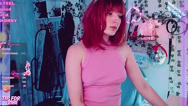 Snapshot of Toxic_Ellies chatting on January 25, 2025, 2:36 pm Toxic Ellies online show from January 25, 2025, 2:36 pm