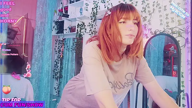 Snapshot of Toxic_Ellies chatting on January 23, 2025, 1:24 pm Toxic Ellies online show from January 23, 2025, 1:24 pm