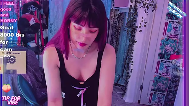 Snapshot of Toxic_Ellies chatting on February 7, 2025, 5:29 pm Toxic Ellies online show from February 7, 2025, 5:29 pm