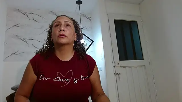 EvaMills1 online show from November 22, 2025, 8:51 pm