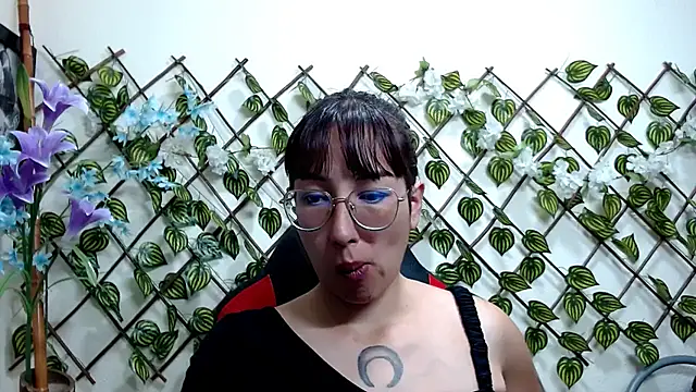 jeyloveebony online show from March 13, 2025, 2:01 pm