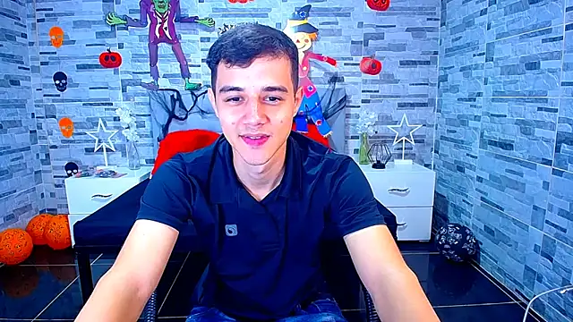 ADAM HOT online show from October 26, 2025, 8:53 pm