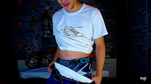 ADAM HOT online show from October 9, 2025, 8:53 pm