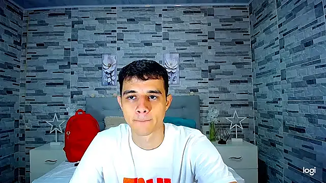 ADAM HOT online show from October 7, 2025, 10:22 pm