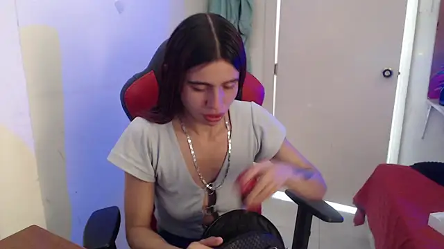 Snapshot of Maximesex chatting on June 1, 2026, 1:44 pm Maximesex online show from June 1, 2026, 1:44 pm