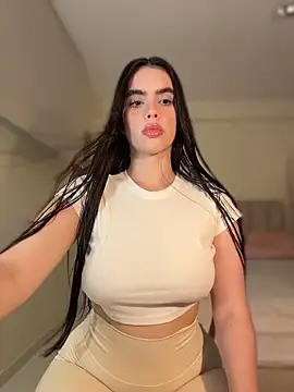Mavi Coless online show from April 29, 2026, 1:54 am