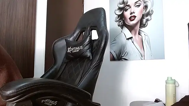 Hendry  online show from October 26, 2025, 3:29 am