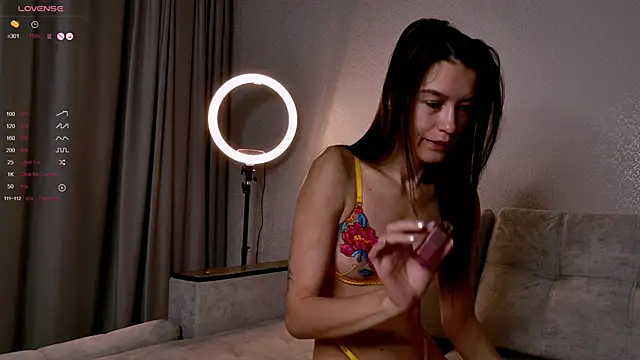 Alice  grace online show from September 25, 2025, 3:01 am