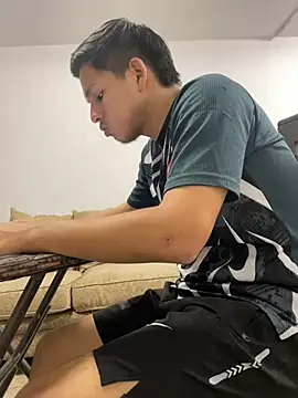 Dani202017 online show from March 6, 2025, 11:20 pm