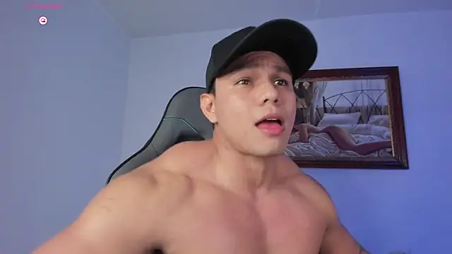 RoyConstance online show from April 1, 2026, 4:03 am