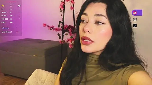 Soffimoon  online show from September 23, 2025, 3:35 am