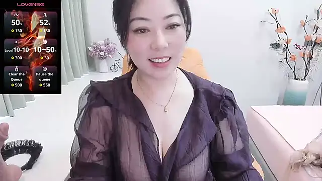 Crystal Wings online show from October 15, 2025, 2:43 am