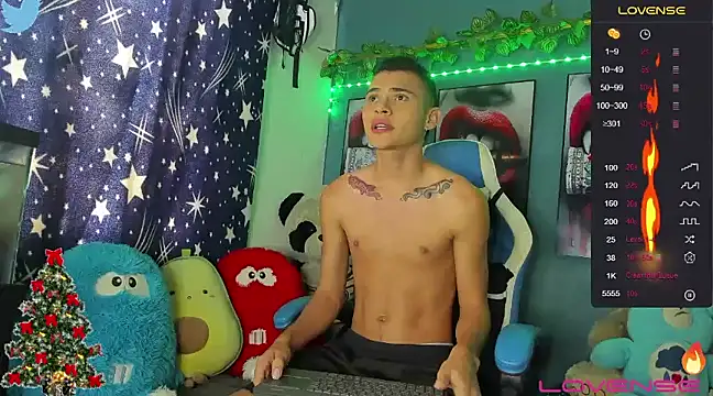 soyander03  online show from December 28, 2024, 12:45 pm