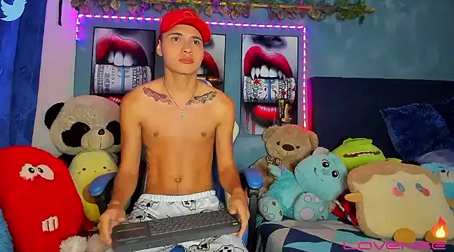 soyander03  online show from February 5, 2025, 2:59 pm