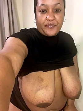 Missmoox24 online show from September 30, 2025, 11:33 pm