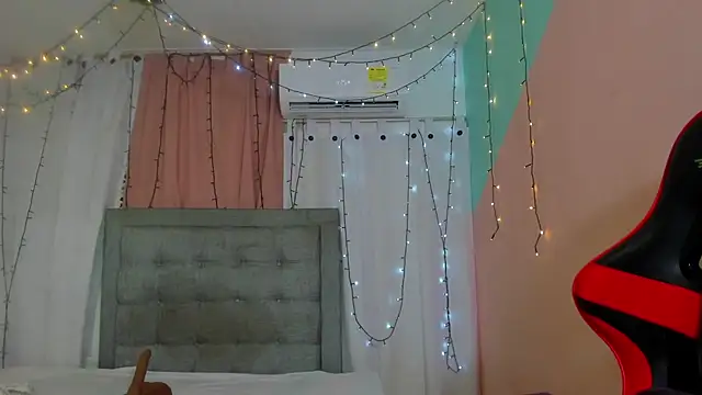 Snapshot of valentina_0_ chatting on March 2, 2025, 2:08 am valentina 0 online show from March 2, 2025, 2:08 am