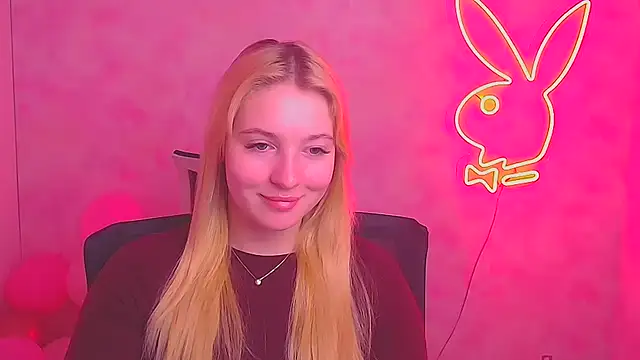 Snapshot of Milka_kiss_ chatting on February 24, 2025, 12:37 pm Milka kiss online show from February 24, 2025, 12:37 pm