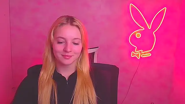 Snapshot of Milka_kiss_ chatting on February 27, 2025, 3:37 pm Milka kiss online show from February 27, 2025, 3:37 pm