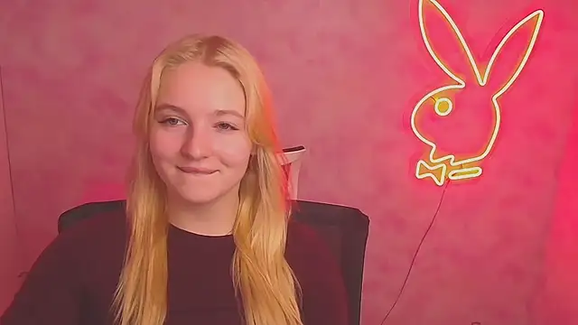 Snapshot of Milka_kiss_ chatting on March 6, 2025, 9:58 am Milka kiss online show from March 6, 2025, 9:58 am