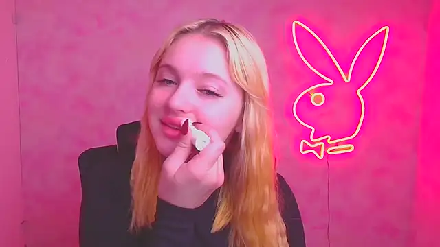 Snapshot of Milka_kiss_ chatting on October 31, 2025, 7:27 am Milka kiss online show from October 31, 2025, 7:27 am