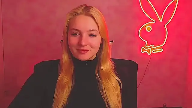 Snapshot of Milka_kiss_ chatting on March 21, 2025, 7:33 am Milka kiss online show from March 21, 2025, 7:33 am