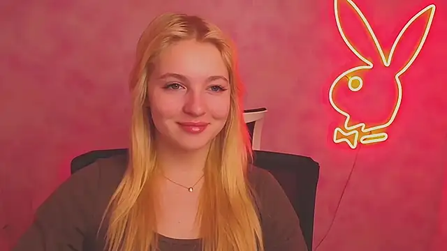 Snapshot of Milka_kiss_ chatting on March 13, 2025, 6:58 am Milka kiss online show from March 13, 2025, 6:58 am