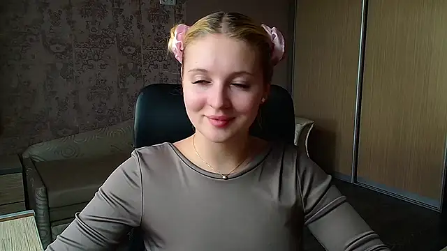 Milka kiss  online show from May 11, 2026, 4:04 pm