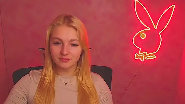 Snapshot of Milka_kiss_ chatting on March 9, 2025, 12:31 pm Milka kiss online show from March 9, 2025, 12:31 pm