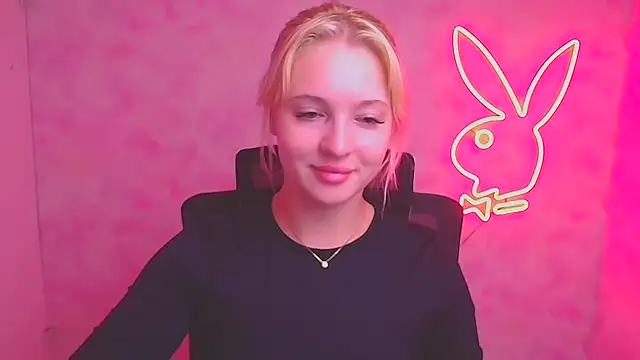 Snapshot of Milka_kiss_ chatting on September 20, 2025, 11:15 am Milka kiss online show from September 20, 2025, 11:15 am