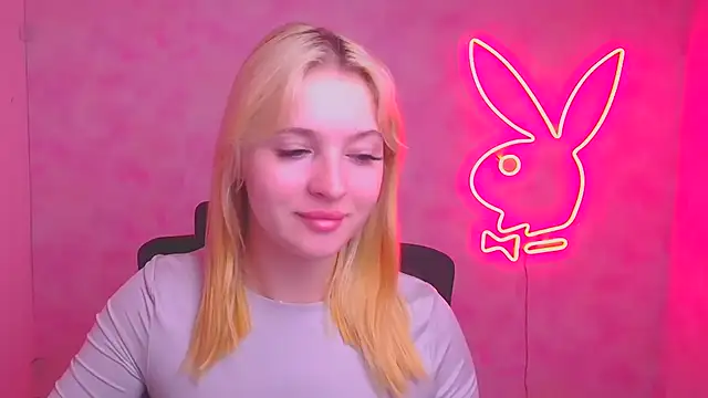 Snapshot of Milka_kiss_ chatting on October 30, 2025, 12:36 pm Milka kiss online show from October 30, 2025, 12:36 pm