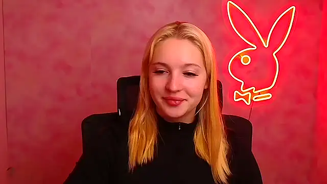 Snapshot of Milka_kiss_ chatting on October 3, 2025, 5:42 am Milka kiss online show from October 3, 2025, 5:42 am