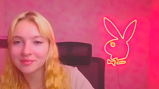 Snapshot of Milka_kiss_ chatting on October 23, 2025, 11:42 am Milka kiss online show from October 23, 2025, 11:42 am