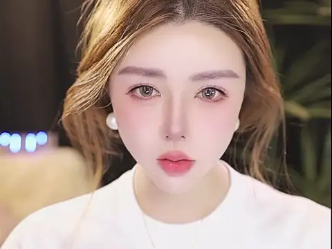 Snapshot of Qiaoqiao_ chatting on July 19, 2026, 5:42 pm Qiaoqiao online show from July 19, 2026, 5:42 pm