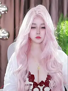 Qiaoqiao  online show from February 22, 2025, 10:51 am