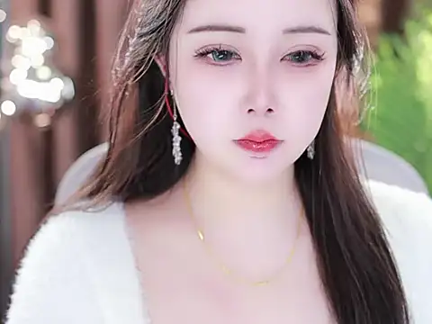 Qiaoqiao  online show from March 4, 2025, 8:46 am