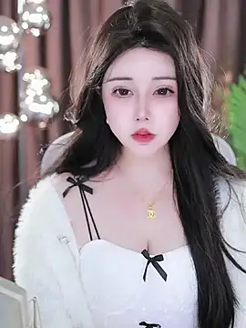 Qiaoqiao  online show from February 26, 2025, 10:49 am