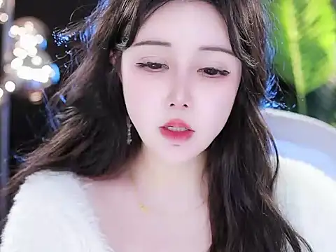 Qiaoqiao  online show from March 17, 2025, 12:42 am