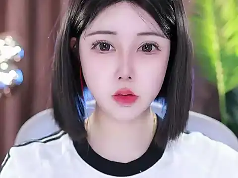 Qiaoqiao  online show from March 22, 2025, 9:24 am