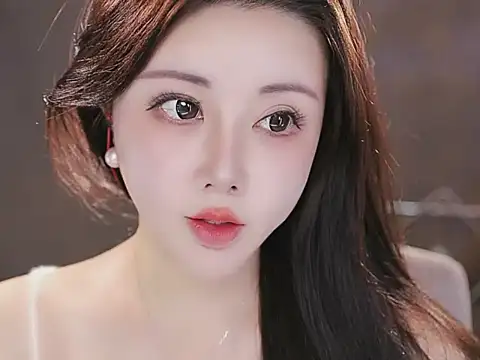 Qiaoqiao  online show from November 8, 2025, 2:09 pm