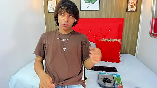 Snapshot of axel_ps chatting on March 14, 2025, 7:55 pm axel ps online show from March 14, 2025, 7:55 pm