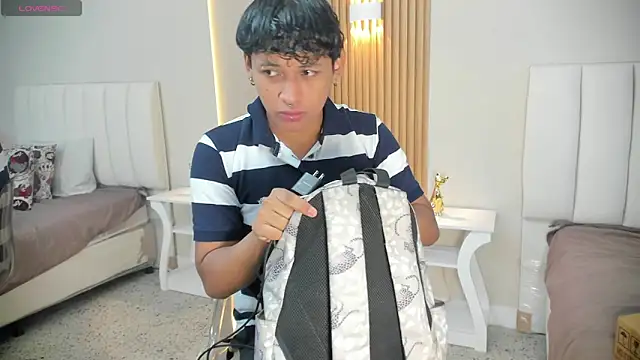 Snapshot of axel_ps chatting on October 26, 2025, 4:02 am axel ps online show from October 26, 2025, 4:02 am